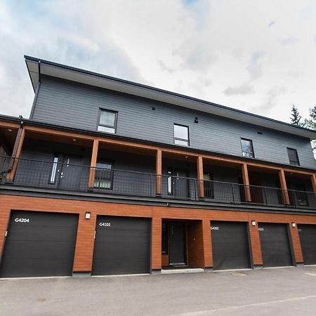 The Mac Shack By Revelstoke Vacations Apartment Exterior photo